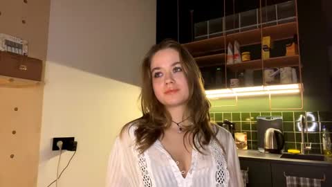 adrianaelizy online show from 02.04.25