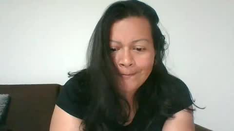 Snapshot of adrianagogo18 chatting on 03.12.25 adrianagogo18 online show from 03.12.25