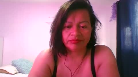 Snapshot of adrianagogo18 chatting on 09.18.25 adrianagogo18 online show from 09.18.25