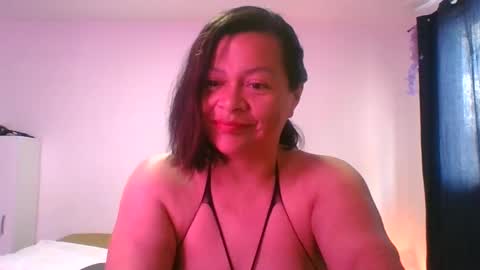 Snapshot of adrianagogo18 chatting on 10.05.25 adrianagogo18 online show from 10.05.25