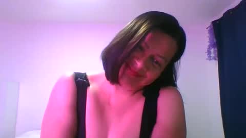 Snapshot of adrianagogo18 chatting on 10.07.25 adrianagogo18 online show from 10.07.25