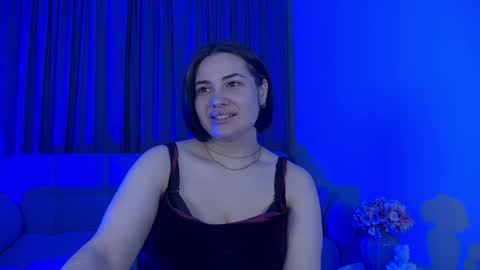 Snapshot of adrianatores chatting on 05.05.26 AdrianaTores online show from 05.05.26
