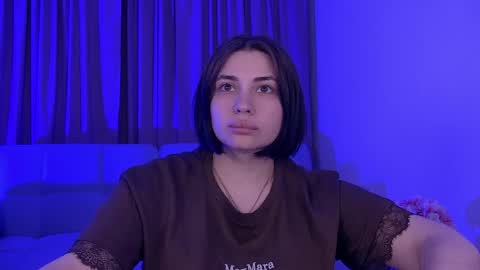 Snapshot of adrianatores chatting on 05.19.26 AdrianaTores online show from 05.19.26