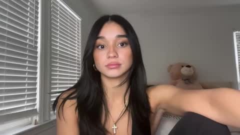 Snapshot of adriannarodriguez chatting on 01.25.25 Adrianna online show from 01.25.25