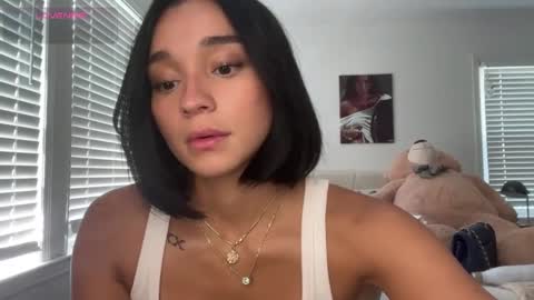 Snapshot of adriannarodriguez chatting on 09.09.25 Adrianna online show from 09.09.25