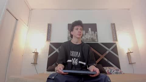 Adrian online show from 11.04.25