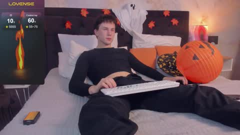 adrianoaubert online show from 10.27.25