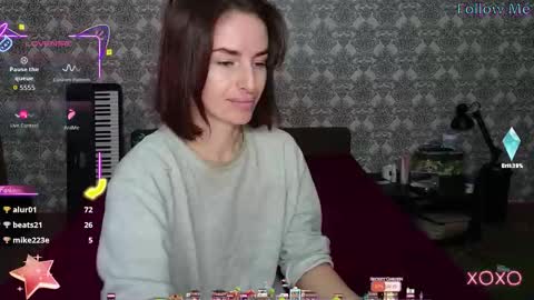 Adriana online show from 10.28.25