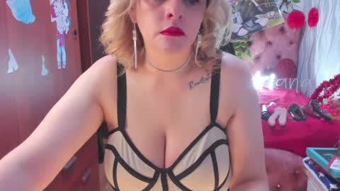 adriiana_fox_ online show from 02.25.25