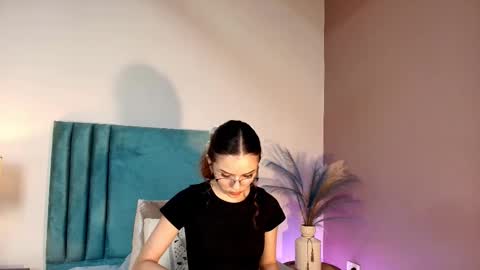 aelinduvalier online show from 11.08.25