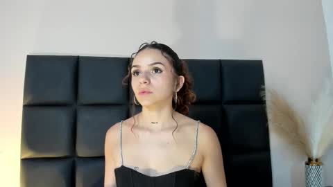 aelinduvalier online show from 12.05.25