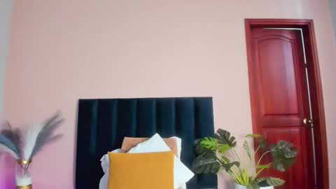 aelinduvalier online show from 12.16.25