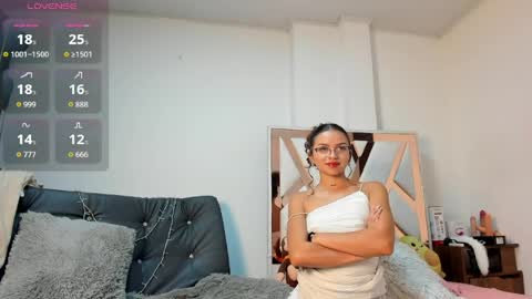 Snapshot of aelinfireheart chatting on 05.19.26 Aelin online show from 05.19.26
