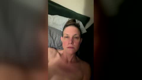 Snapshot of aequalley chatting on 04.13.26 aequalley online show from 04.13.26