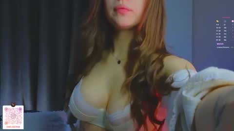 Afelia online show from 12.21.25