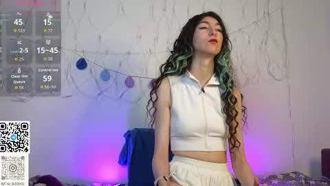 Snapshot of afina_blessyou chatting on 05.23.26 Afina online show from 05.23.26