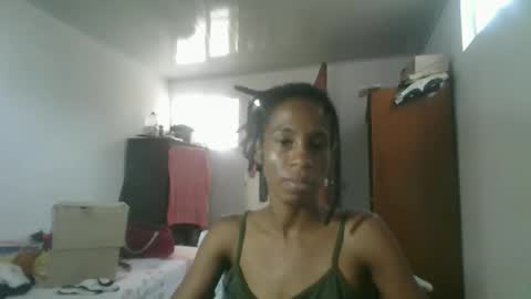 Snapshot of africadeluxe chatting on 05.08.26 Africa online show from 05.08.26