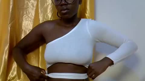 Snapshot of afrikan_desire chatting on 02.07.26 afrikan_desire online show from 02.07.26