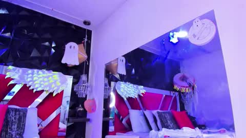 Snapshot of afroditagreenn chatting on 10.30.25 Afrodita online show from 10.30.25