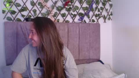Snapshot of afroditawhispers chatting on 05.27.26 Lia Valkyria online show from 05.27.26