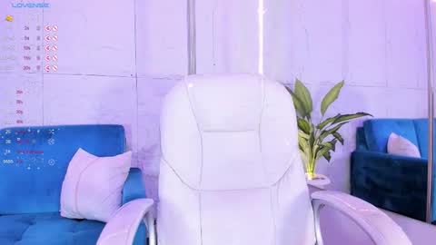 A F R O D I T A  online show from 11.12.25