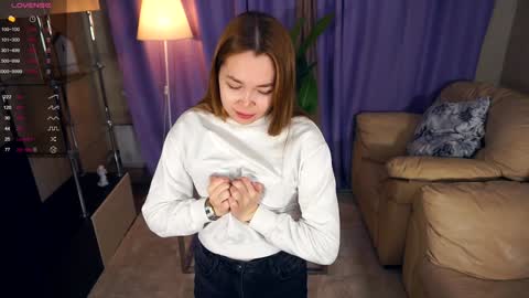 Lana  1800 - 0330 UTC   Mia 0700- 1630 UTC online show from 01.07.25