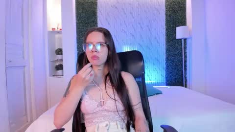 Snapshot of agata_evanss chatting on 12.15.25 agata_evanss online show from 12.15.25