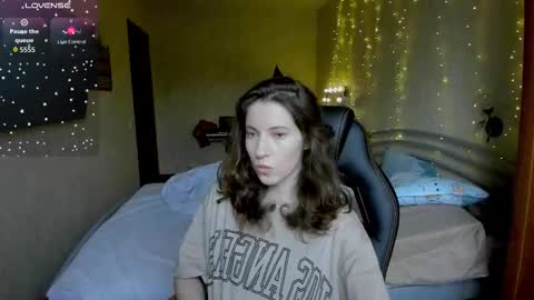 Snapshot of agata_in_wonderland chatting on 11.12.25 agata_in_wonderland online show from 11.12.25