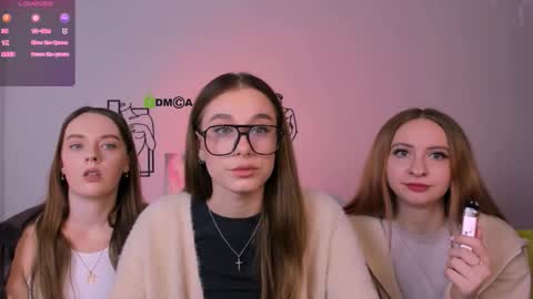 Snapshot of agata_li chatting on 10.14.25 Agata online show from 10.14.25