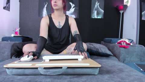 Snapshot of agatacollinsss chatting on 12.14.24 Agata Collinss online show from 12.14.24