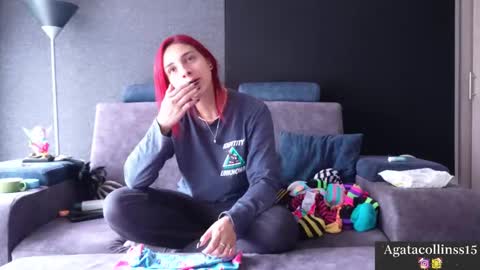 Agata Collinss online show from 11.16.25