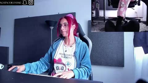 Agata Collinss online show from 04.17.26