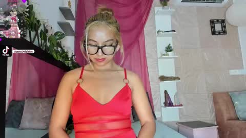 Agatadelphine online show from 03.11.25