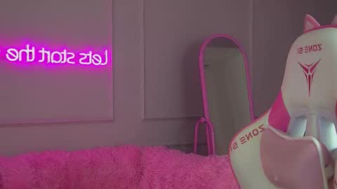 AgataFoxley online show from 11.24.25