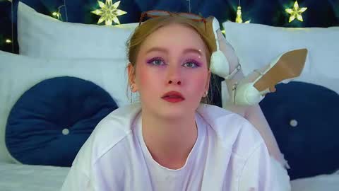 AgataFoxley online show from 12.20.25