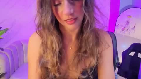 Snapshot of agatha_brooks_t chatting on 06.16.26 AGATHA online show from 06.16.26
