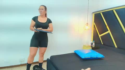 Snapshot of agatha_fit chatting on 03.18.26 AGATHA online show from 03.18.26