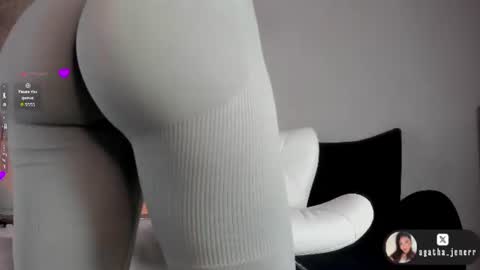 Snapshot of agatha_jener chatting on 06.18.26 agatha_jener online show from 06.18.26