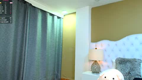 Snapshot of agatha_lenon chatting on 12.18.24 Agatha online show from 12.18.24