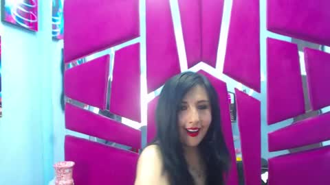 agatha_leon_ online show from 10.22.25