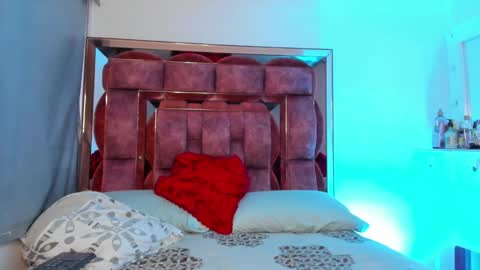 Agatha online show from 01.08.25