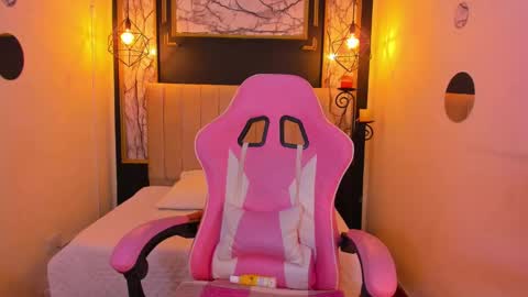 agatha online show from 03.04.25