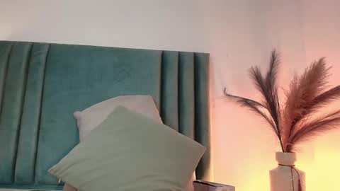 Agathaa white online show from 09.27.25