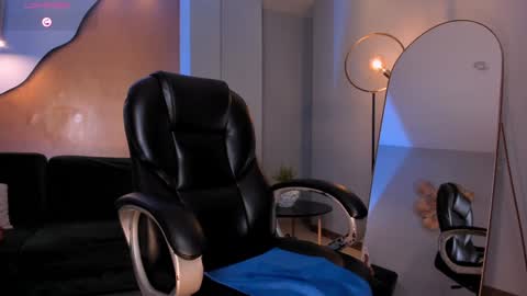 Agatha online show from 02.05.25