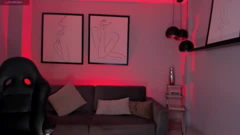 Agatha online show from 03.05.25