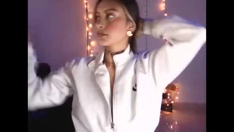 Snapshot of agathamoont chatting on 03.04.26 agathamoont online show from 03.04.26