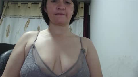 Snapshot of agel_sw1 chatting on 09.22.25 Angel online show from 09.22.25