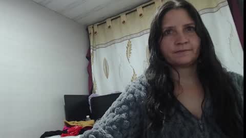 Snapshot of agel_sw1 chatting on 10.02.25 Angel online show from 10.02.25