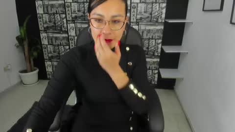 Snapshot of aghata_moon chatting on 12.16.24 Aghata Moon online show from 12.16.24