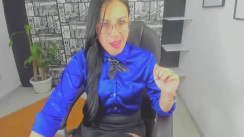 Snapshot of aghata_moon chatting on 12.23.24 Aghata Moon online show from 12.23.24